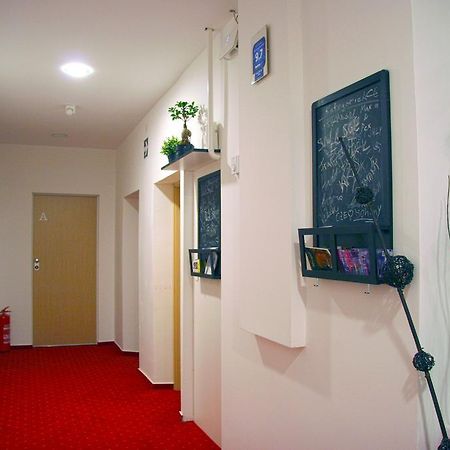 Red Carpet Rooms Zagreb Buitenkant foto