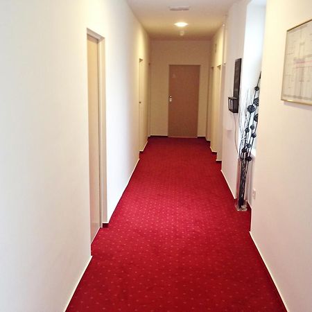 Red Carpet Rooms Zagreb Buitenkant foto